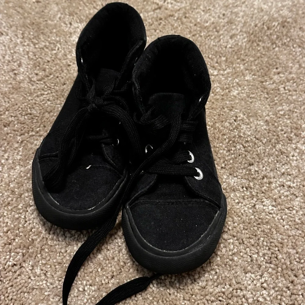 US SPORTS Kids Black High-Top Sneakers Size 9